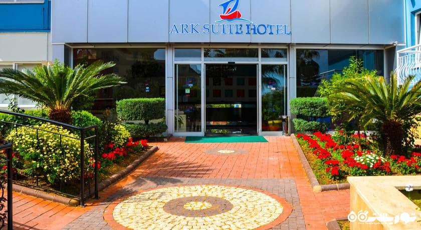 درب ورودی هتل سوئیت آرک